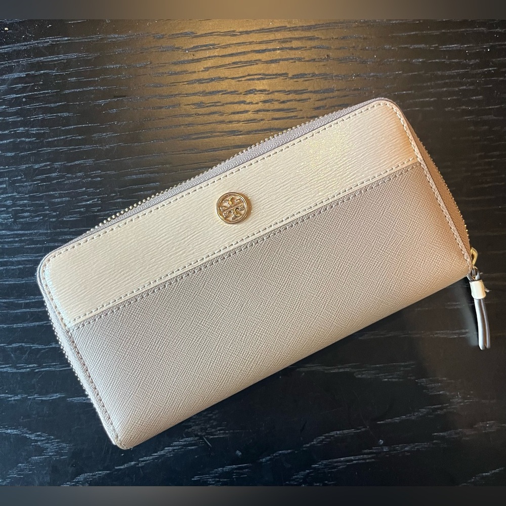 Tory Burch Robinson Color-Block Zip Continental Wallet